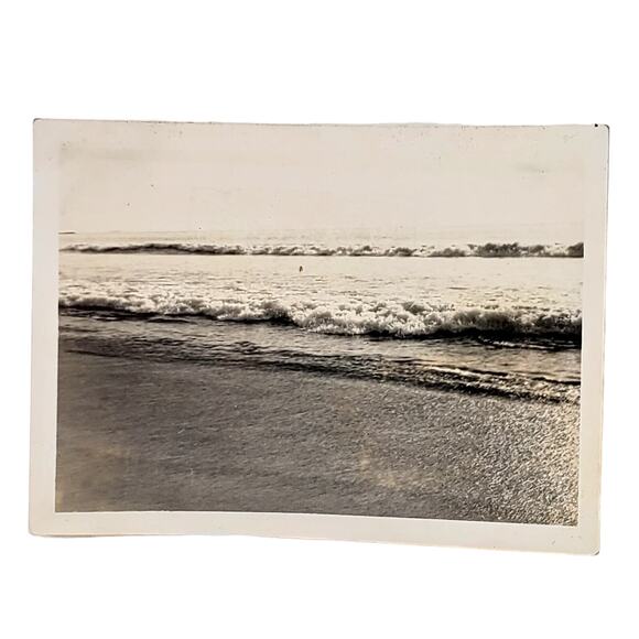 Vtg B&W Original 1940s Photo Redondo Beach Waves California Snapshot Landscape - Picture 1 of 4